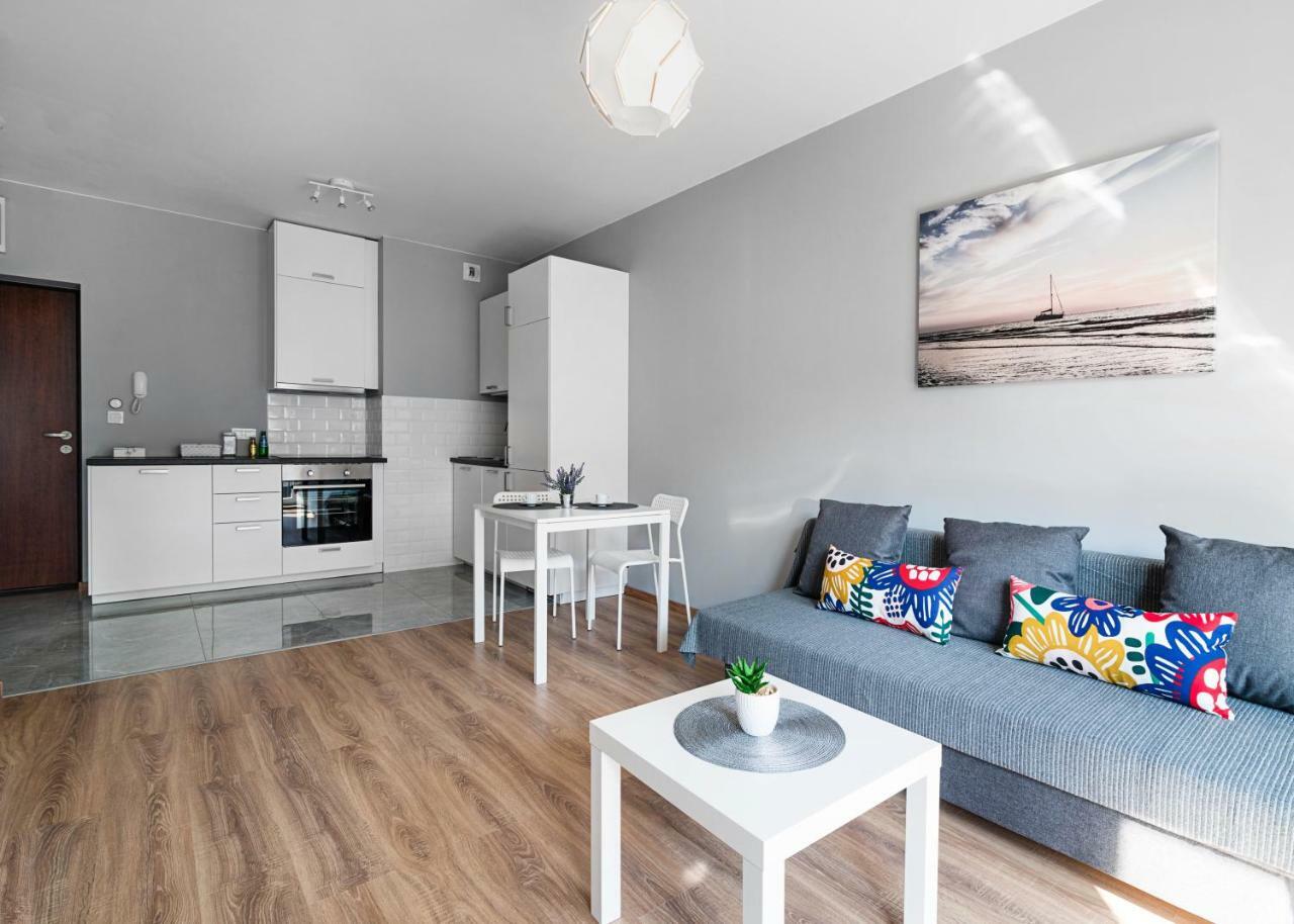 Warszawa-Wlochy Brilliant Apartment エクステリア 写真