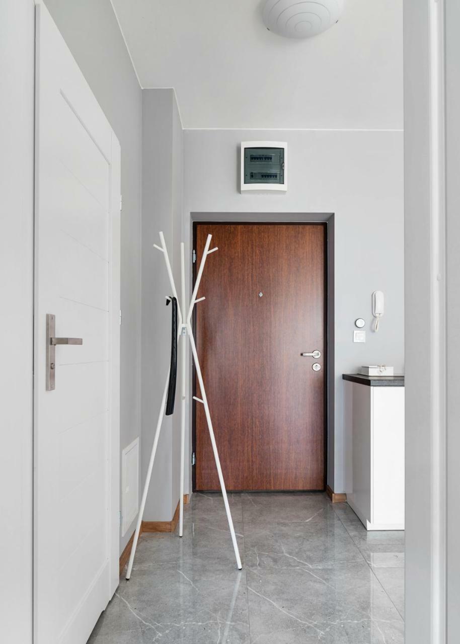 Warszawa-Wlochy Brilliant Apartment エクステリア 写真