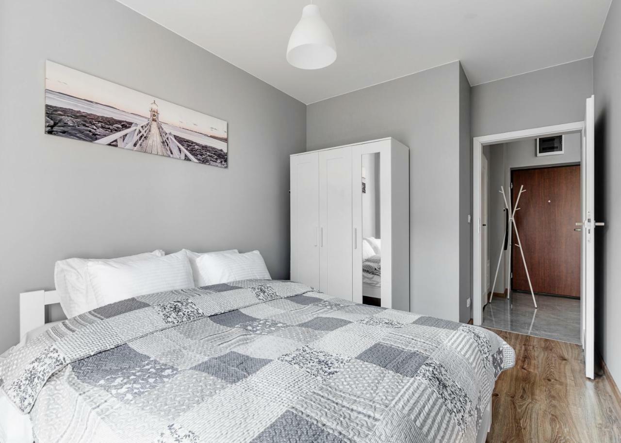 Warszawa-Wlochy Brilliant Apartment エクステリア 写真